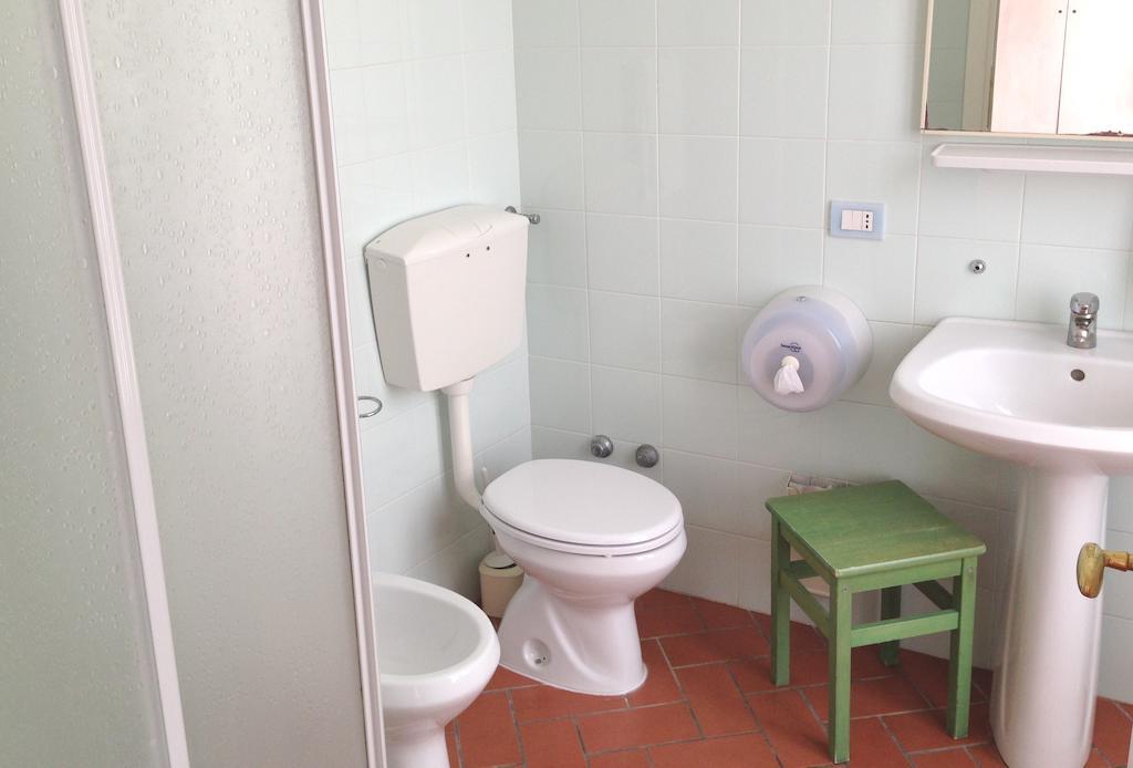 Zweibettzimmer mit eigenem Bad